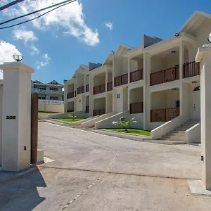 https://luxury-2br-home-facing-beach-w-pool-montego-bay-3.hotelsmontegobay.org