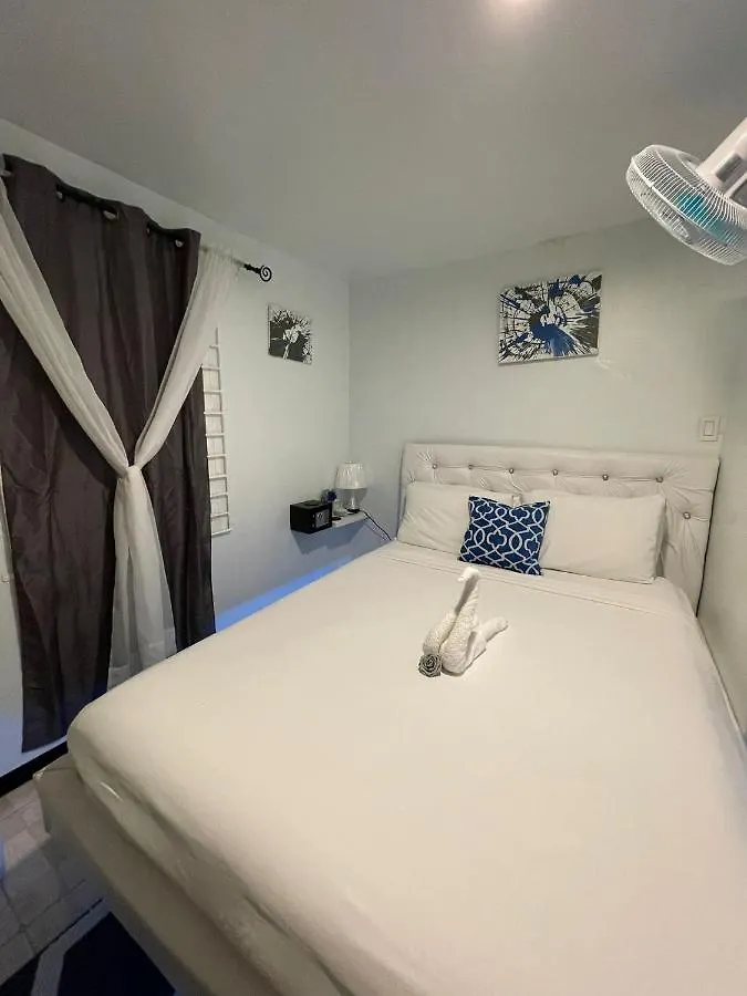 Blue Royalty Bed & Breakfast Portmore